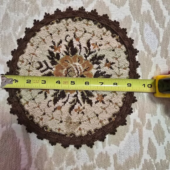 Vintage Set of 2 MCM Floral Embroidered Lace Doilies Round & Oval Beige & Brown - Picture 8 of 9